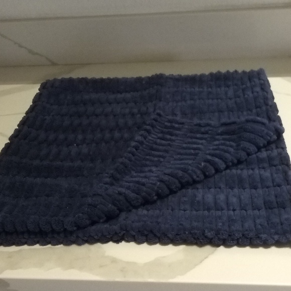 2 Corduroy Pillow Covers Blue 18x18 Inch Soft‎ Boho Striped Farmhouse Classic - Picture 7 of 7